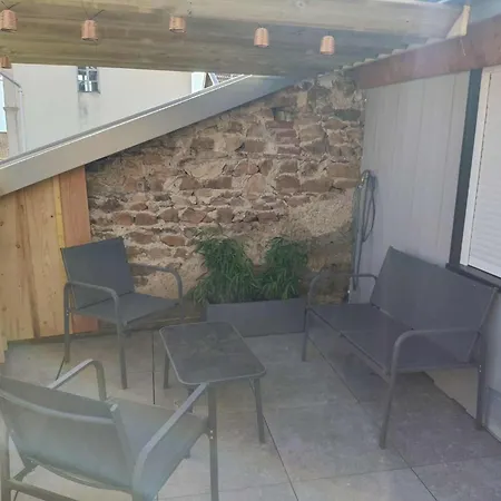 Le Cocon De Soie 4 A 5 Pers * Bussieres (Loire)
