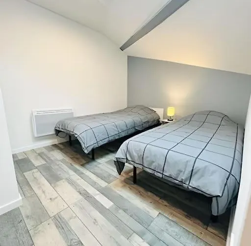 Le Cocon De Soie 4 A 5 Pers * Bussieres (Loire)