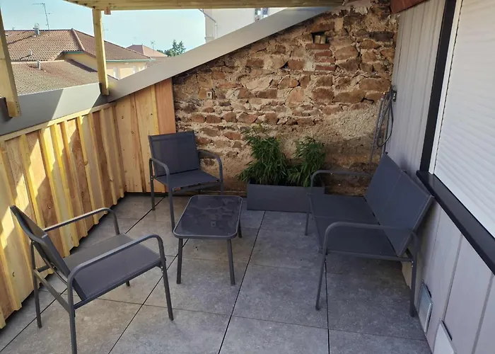 Le Cocon De Soie 4 à 5 Pers Bussieres (Loire)